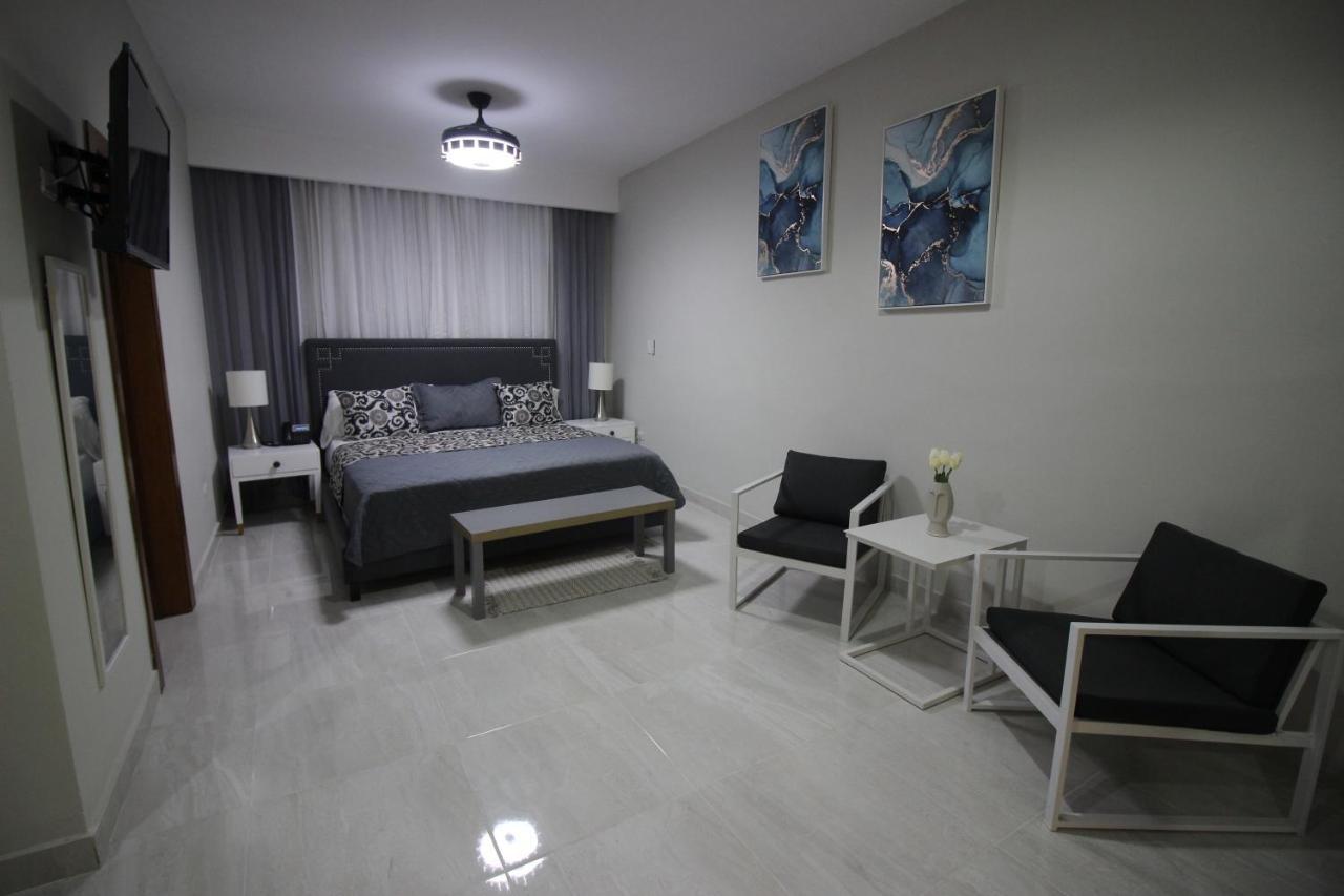 Hotel Monarca Higuey ภายนอก รูปภาพ