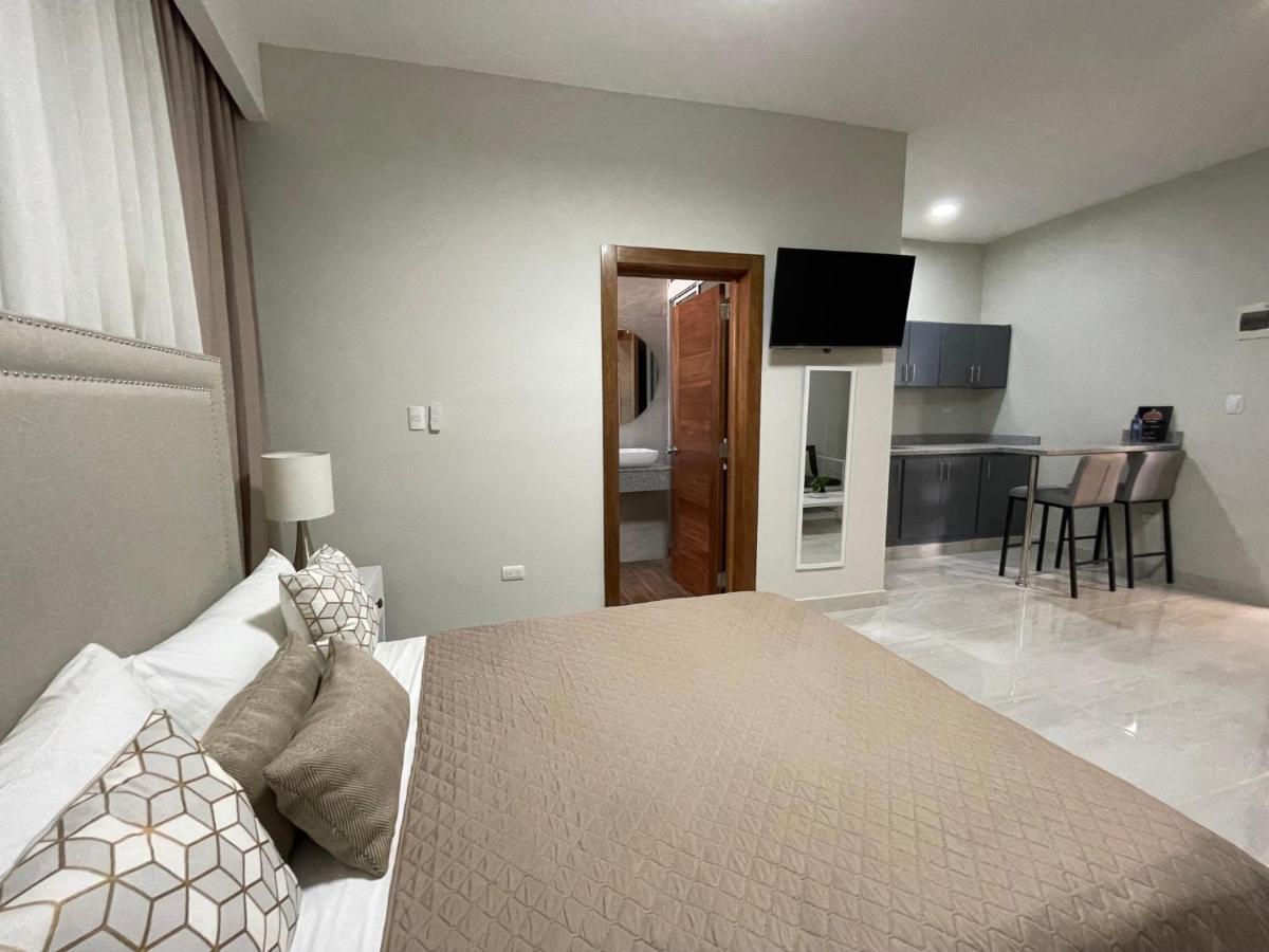Hotel Monarca Higuey ภายนอก รูปภาพ