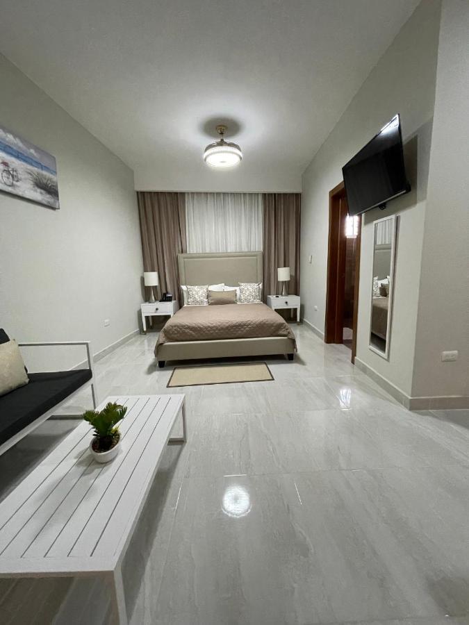 Hotel Monarca Higuey ภายนอก รูปภาพ