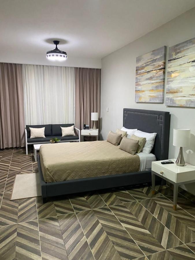 Hotel Monarca Higuey ภายนอก รูปภาพ