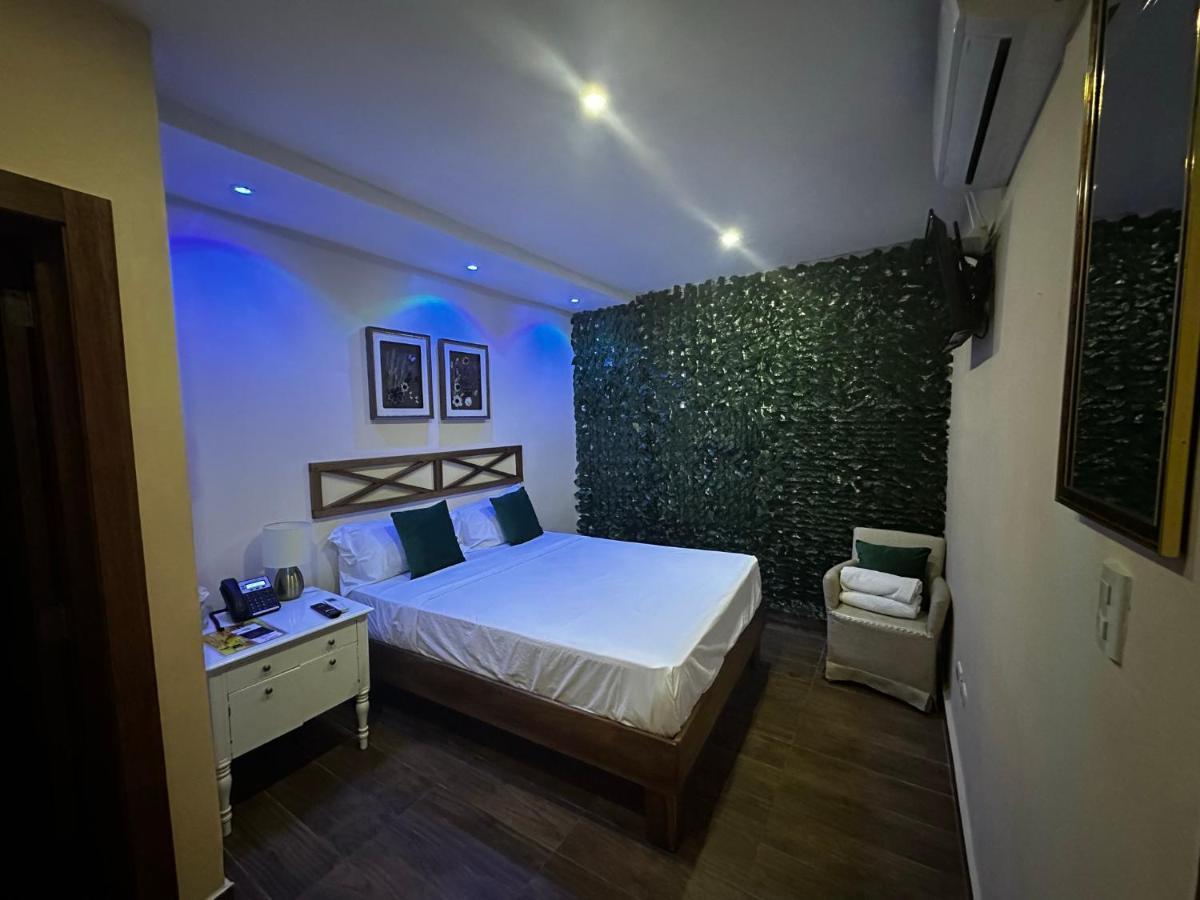 Hotel Monarca Higuey ภายนอก รูปภาพ