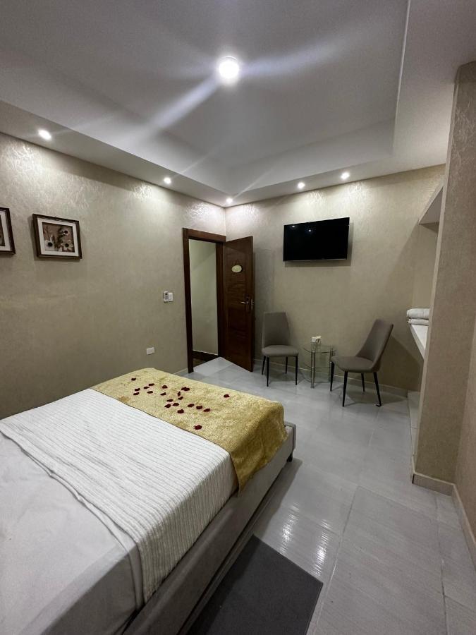 Hotel Monarca Higuey ภายนอก รูปภาพ