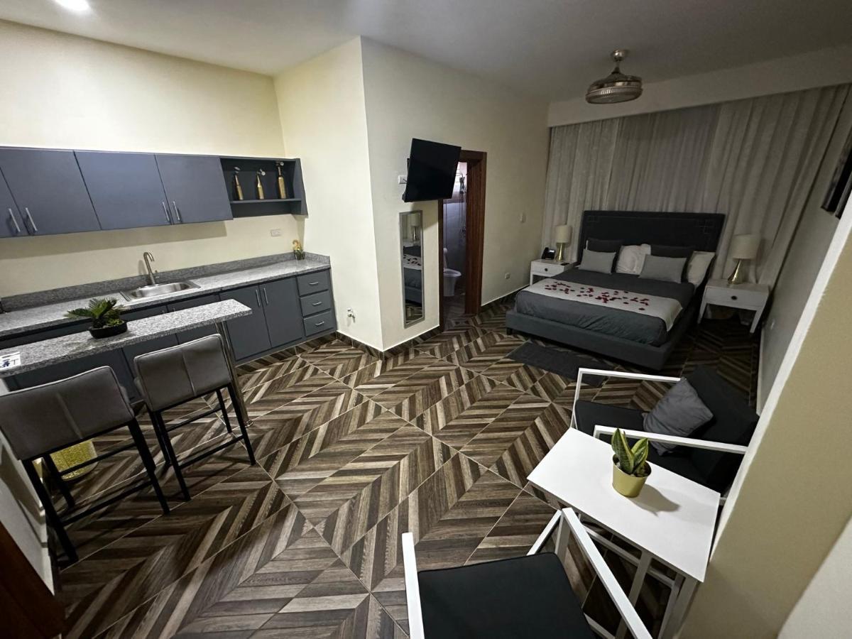 Hotel Monarca Higuey ภายนอก รูปภาพ